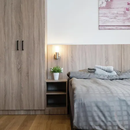 Apartment Premium Maisonette Near Resorts, Cleaning Included